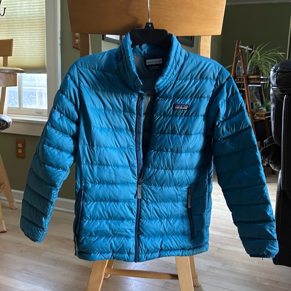 Boys size larger-12 Patagonia puffer jacket key